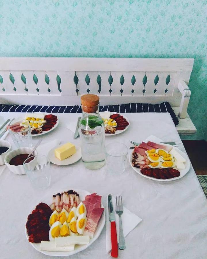 Ethno&Coffee House Tulip Bed and Breakfast Glozan Buitenkant foto